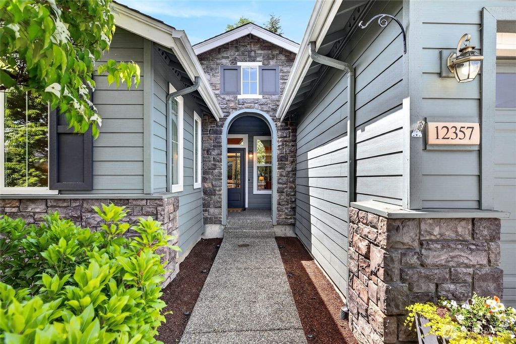 Photo of 12357 Big Leaf Way NE, Redmond, WA 98053 (MLS # 2552231)