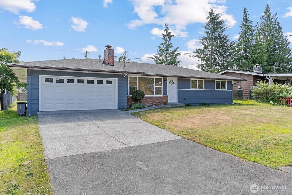 Photo of 7611 Easy Street, Everett, WA 98203 (MLS # 2430143)