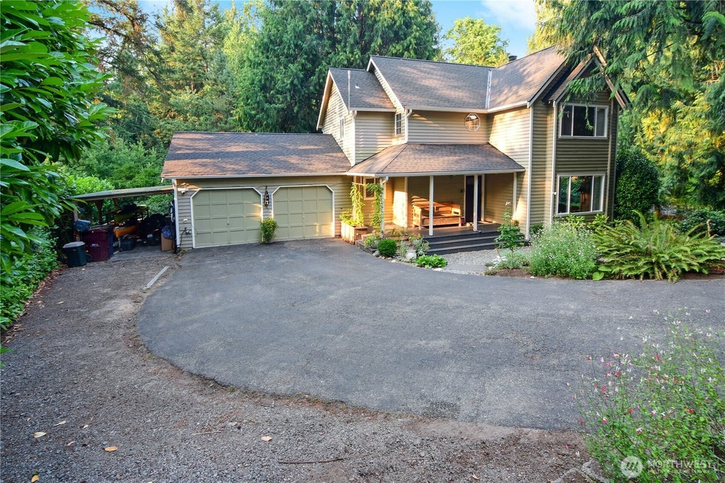 Photo of 16732 NE 138th Court, Woodinville, WA 98072 (MLS # 2571688)