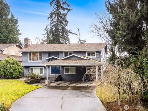 Photo of 12639 NE 141st Way, Kirkland, WA 98034 (MLS # 2468398)