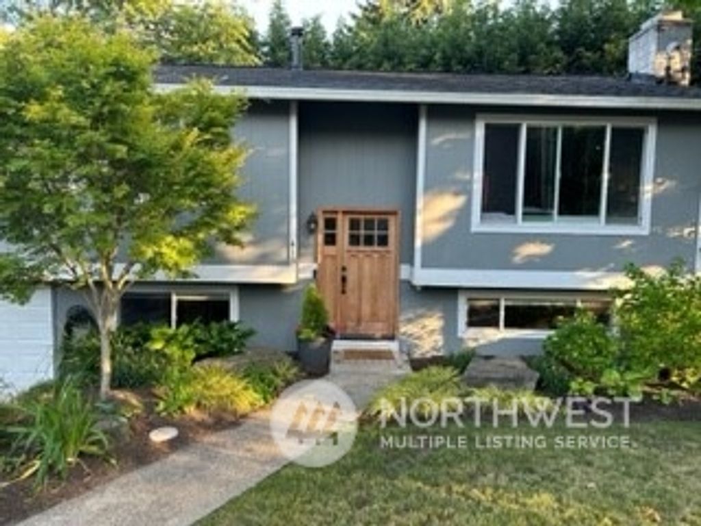 Photo of 413 9th Avenue, Kirkland, WA 98033 (MLS # 2134847)