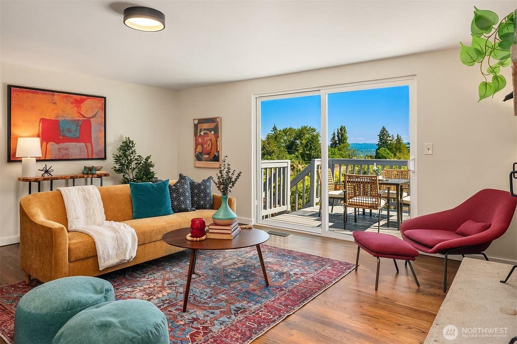 Photo of 17914 50th Avenue S, SeaTac, WA 98188 (MLS # 2560553)