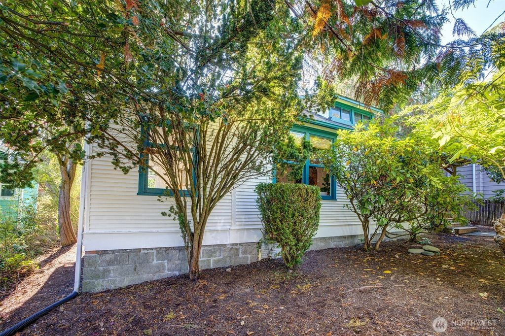 Photo of 5141 S Mead Street, Seattle, WA 98118 (MLS # 2441890)