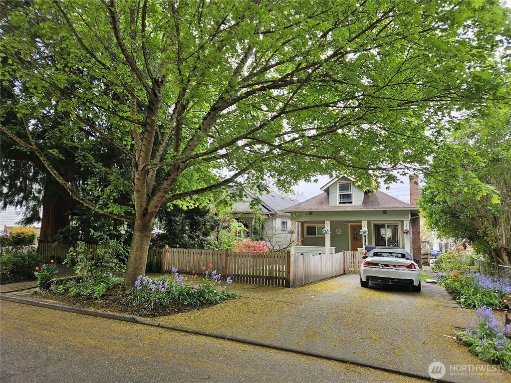 Photo of 2615 47th Avenue SW, Seattle, WA 98116 (MLS # 2517473)