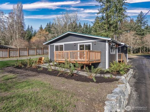 Photo of 11828 Cove Road SW, Vashon, WA 98070 (MLS # 2477929)