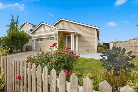 Photo of 3227 Scotland Alley, Mount Vernon, WA 98273 (MLS # 2579794)