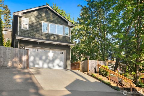 Photo of 1508 208th Avenue NE, Sammamish, WA 98074 (MLS # 2515476)