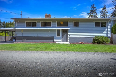 Photo of 1012 Campbell Avenue, Port Angeles, WA 98362 (MLS # 2555913)