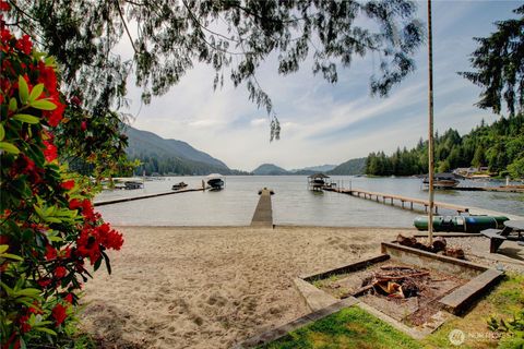 Photo of 22972 Osborne Drive, Mount Vernon, WA 98274 (MLS # 2484461)