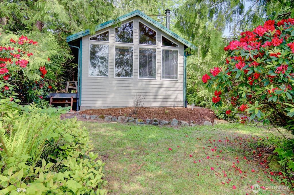 Photo of 22972 Osborne Drive, Mount Vernon, WA 98274 (MLS # 2484461)