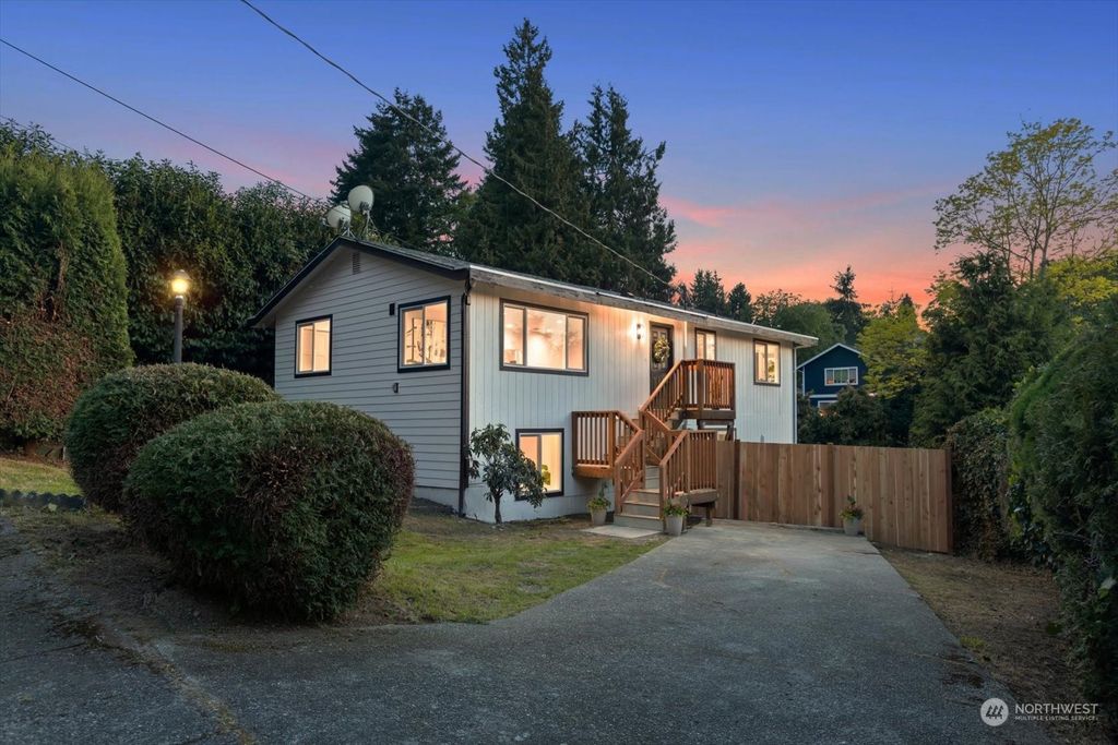 Photo of 4617 47th Avenue S, Seattle, WA 98118 (MLS # 2075955)