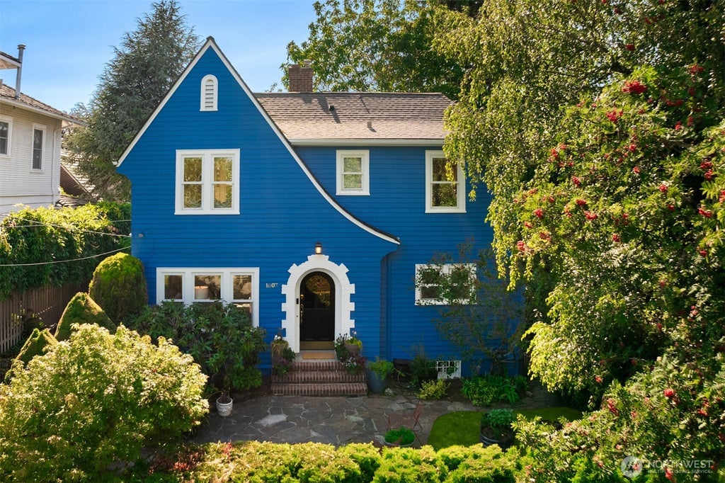 Photo of 1607 34th Street, Seattle, WA 98122 (MLS # 2555237)
