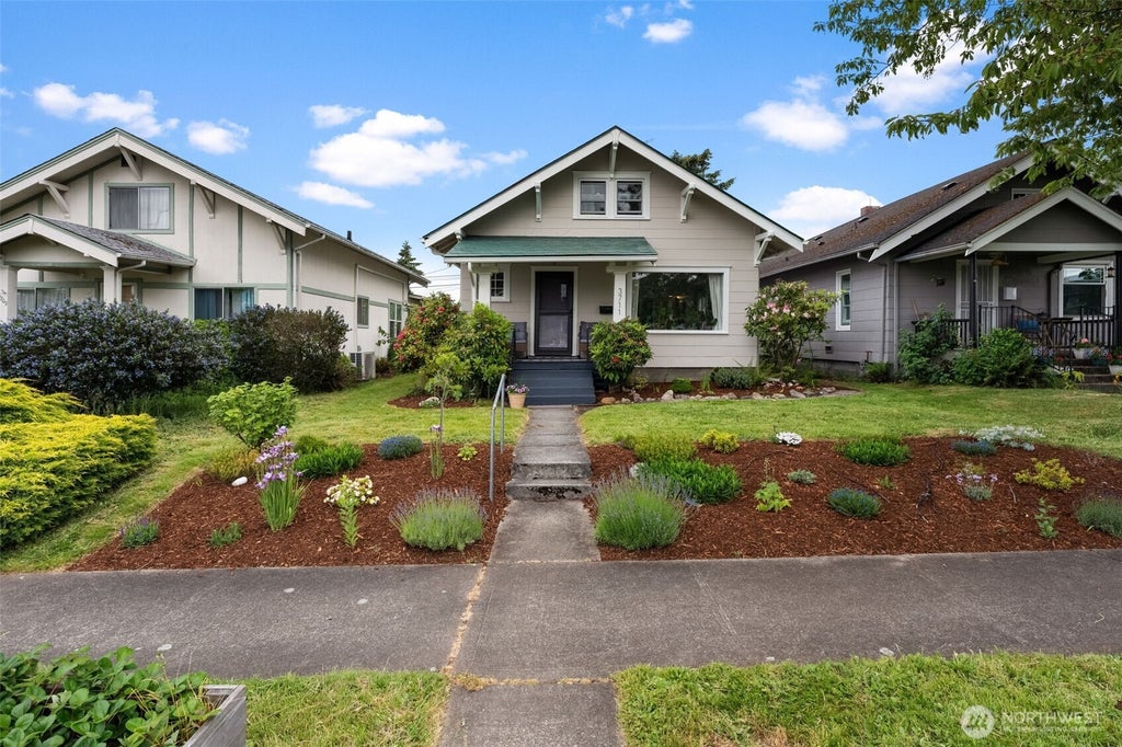 Photo of 3711 Fawcett Avenue, Tacoma, WA 98418 (MLS # 2537538)