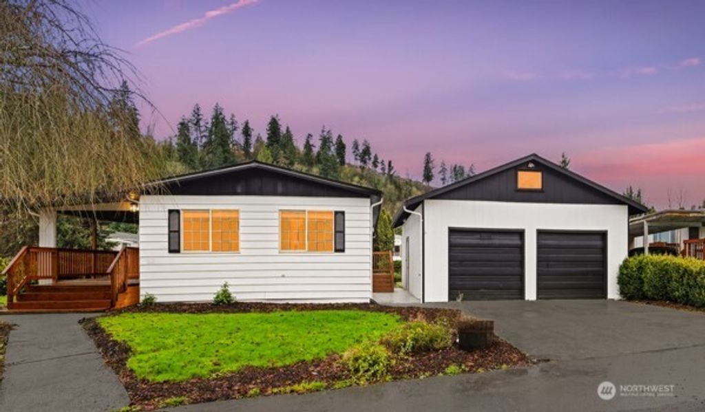 Photo of 8512 144th Ave E Ave #13, Puyallup, WA 98372 (MLS # 2465553)