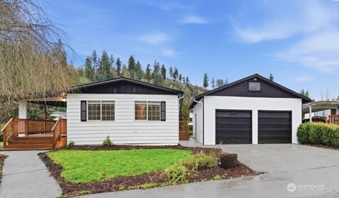 8512 144th Ave E 13 Puyallup WA 98372