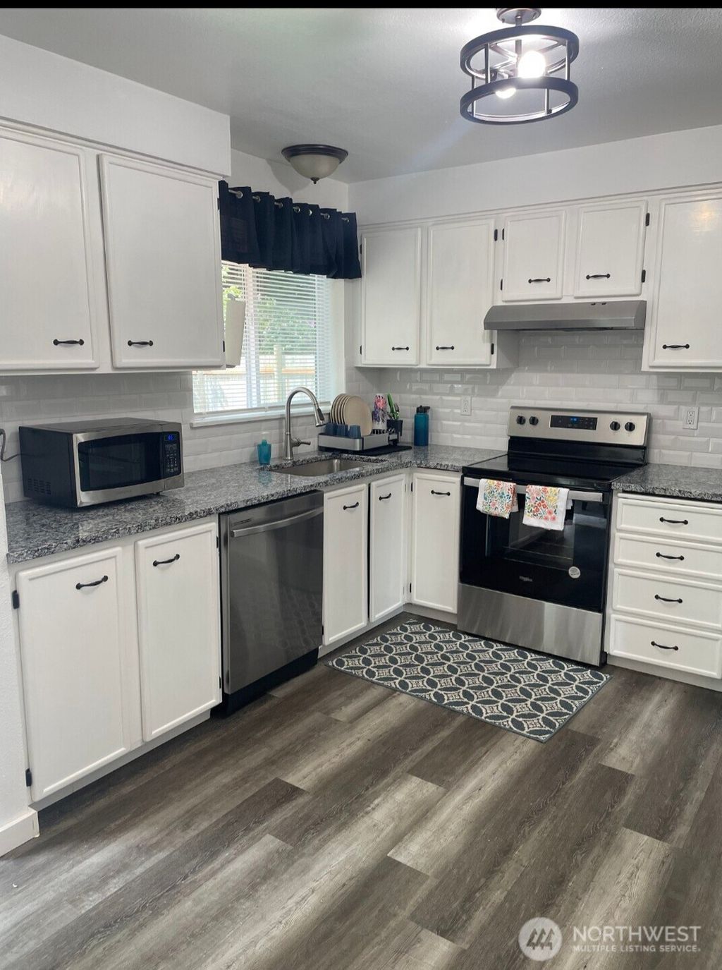 Photo of Kent, WA 98030 (MLS # 2457621)