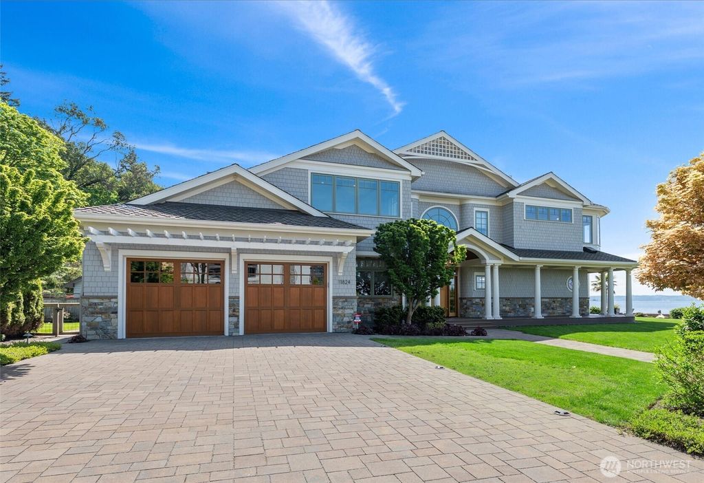 Photo of 11824 Seola Beach Drive SW, Burien, WA 98146 (MLS # 2365003)
