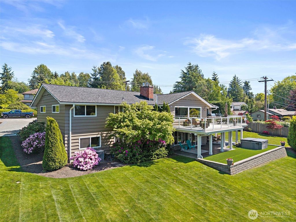 Photo of 19479 Normandy Park Drive SW, Normandy Park, WA 98166 (MLS # 2525219)