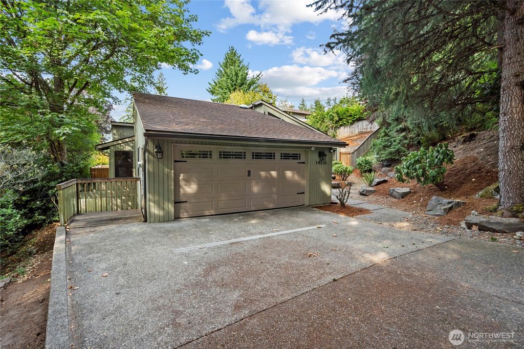 Photo of 14310 SE 49th Street, Bellevue, WA 98006 (MLS # 2404479)