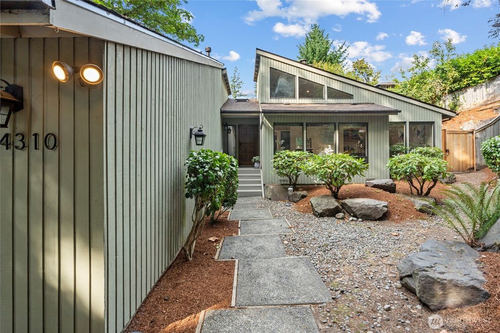 Photo of 14310 SE 49th Street, Bellevue, WA 98006 (MLS # 2404479)