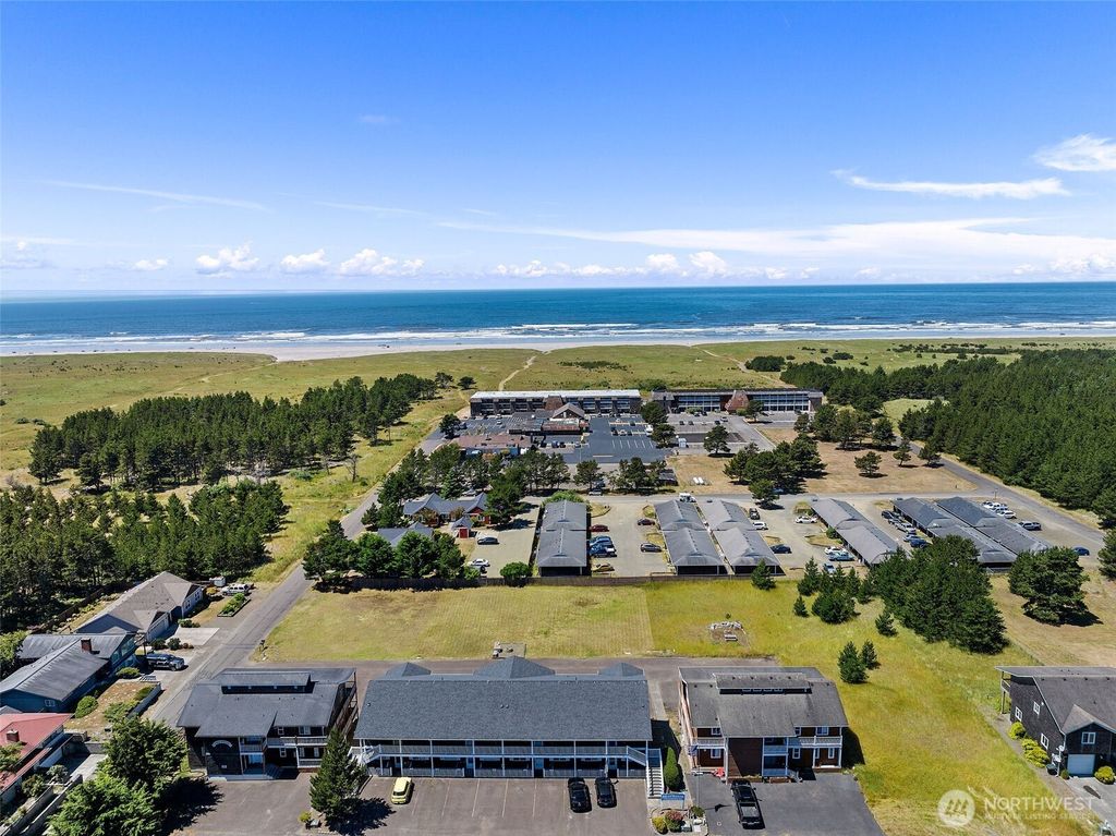 Photo of 1411 Ager Drive #304, Long Beach, WA 98631 (MLS # 2504400)