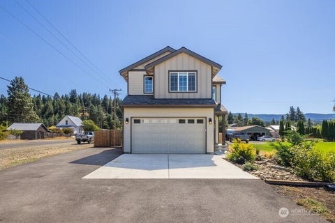 Photo of 501 Cleveland Avenue, South Cle Elum, WA 98943 (MLS # 2577849)