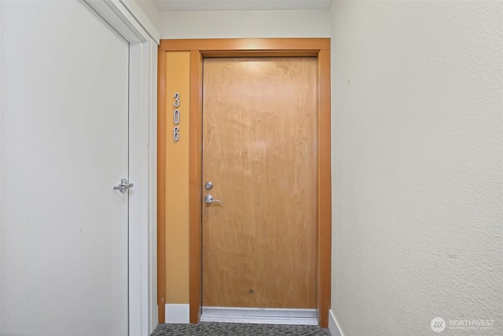 Photo of 626 4th Avenue W #306, Seattle, WA 98119 (MLS # 2566230)