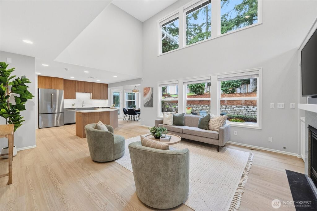 Photo of 15211 SE 12th Drive, Mill Creek, WA 98012 (MLS # 2508625)