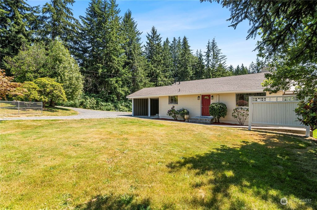 Photo of 9424 32nd Street SE, Lake Stevens, WA 98258 (MLS # 2266602)