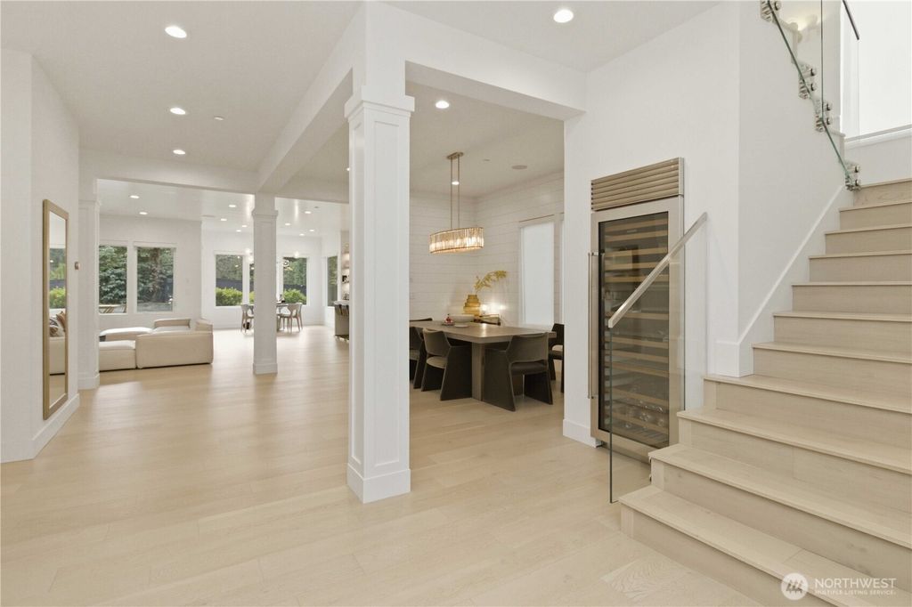 Photo of 9215 NE 32nd Street, Clyde Hill, WA 98004 (MLS # 2493388)