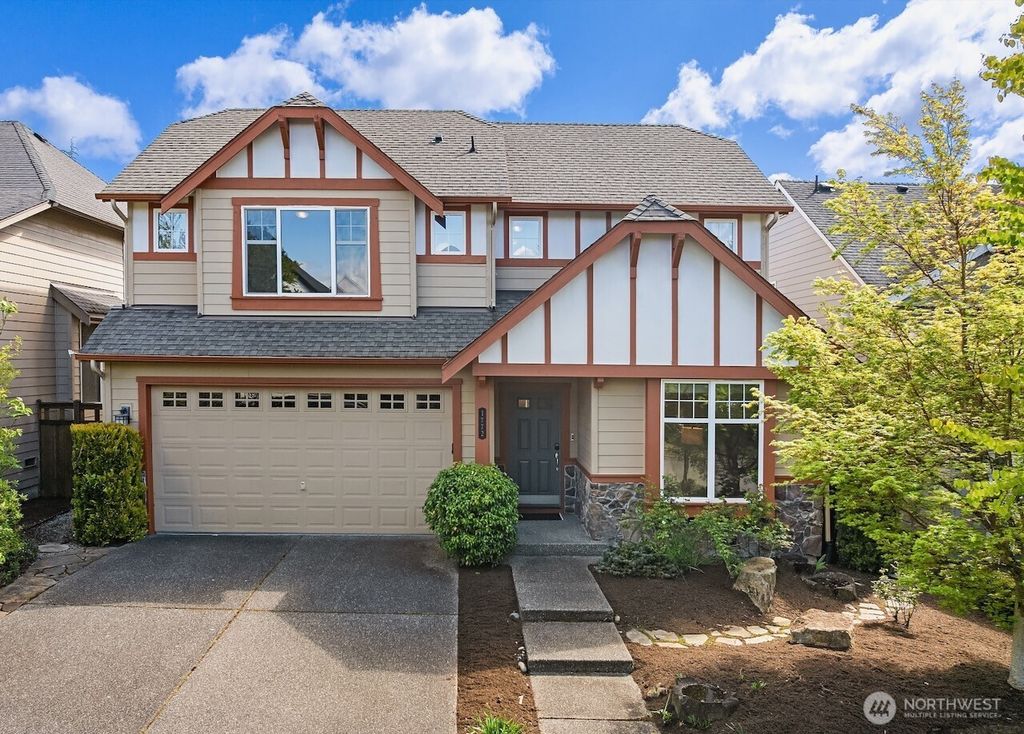 Photo of 1772 12th Avenue NE, Issaquah, WA 98029 (MLS # 2352691)