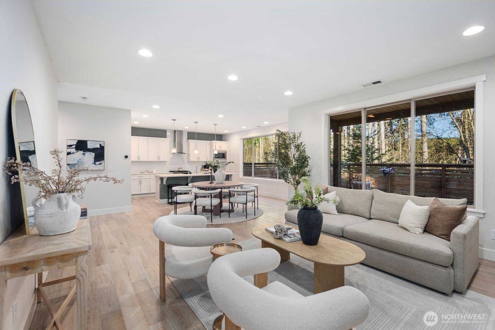 13405 Edmunds Parkway E