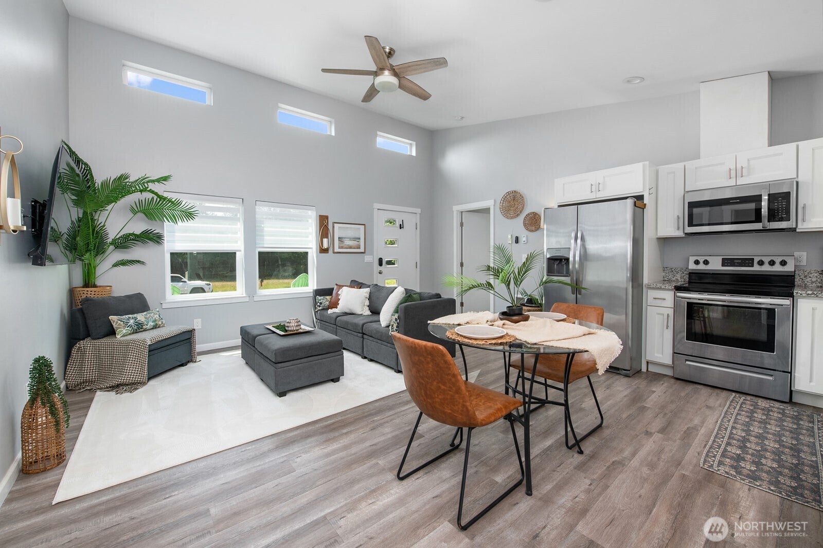 320 Marine View Drive SW