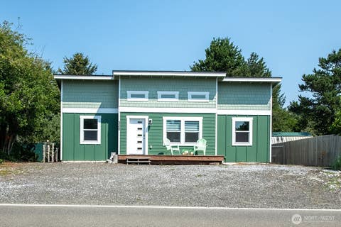 Photo of 320 Marine View Drive SW, Ocean Shores, WA 98569 (MLS # 2564242)