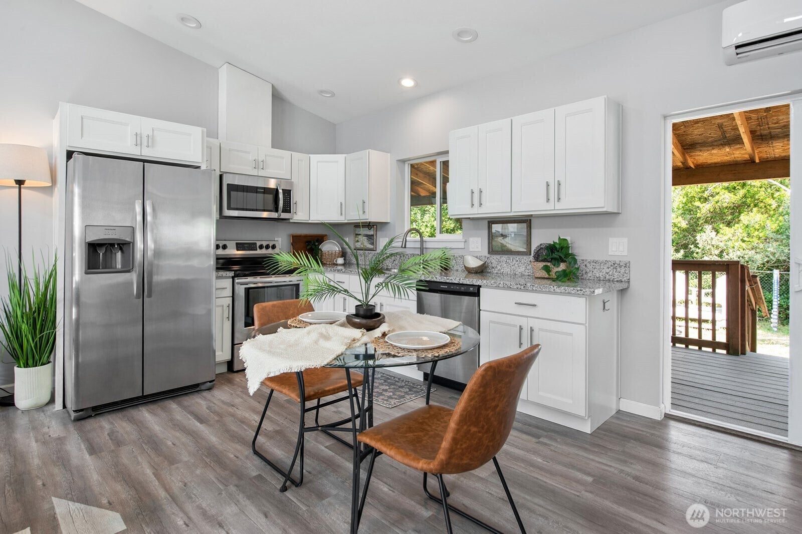 320 Marine View Drive SW