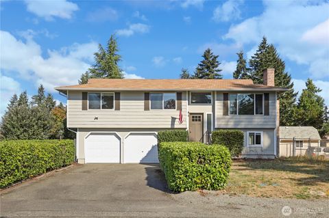 Photo of 205 187th Street E, Spanaway, WA 98387 (MLS # 2436942)