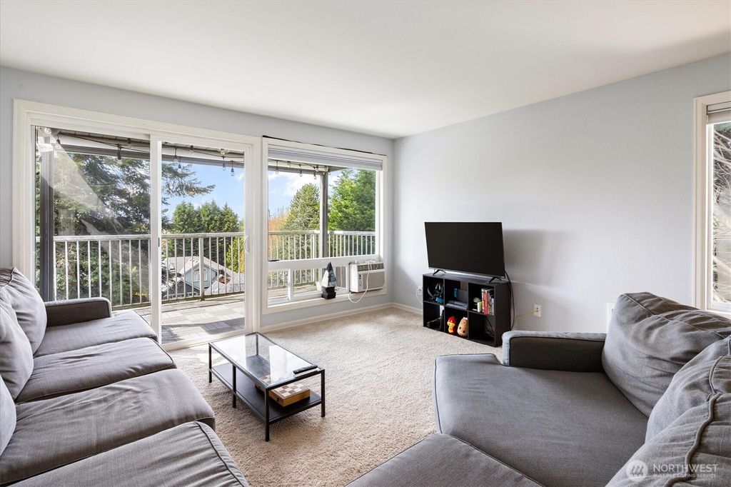 Photo of 1111 Kirkland Avenue #5A, Kirkland, WA 98033 (MLS # 2366486)