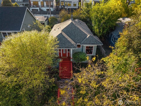 Photo of 809 23rd Avenue E, Seattle, WA 98112 (MLS # 2588151)