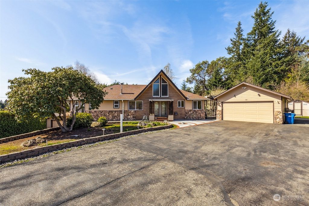 Photo of 130 SW 194th Street, Normandy Park, WA 98166 (MLS # 2217954)