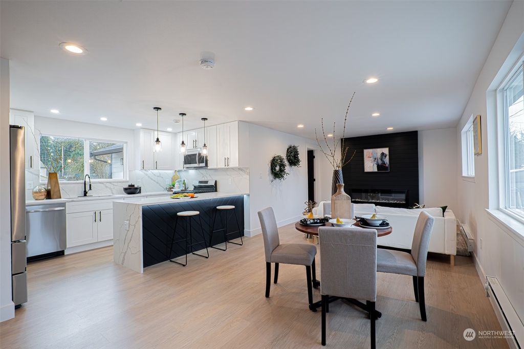 Photo of 615 SW 307th Street, Federal Way, WA 98023 (MLS # 2197739)