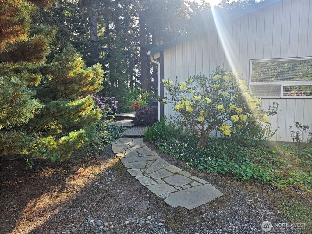 Photo of 262 Misty Glen Lane LN, Sequim, WA 98382 (MLS # 2521460)