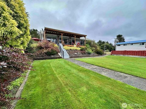 Photo of 13005 N Alley Aly, Long Beach, WA 98631 (MLS # 2427470)