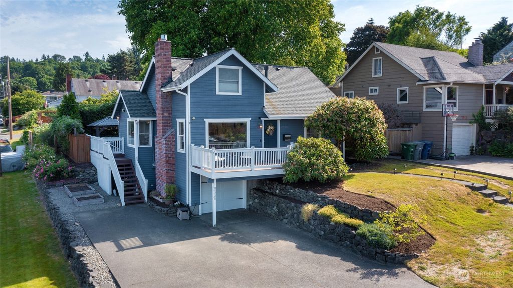 Photo of 7925 S 112th Street, Seattle, WA 98178 (MLS # 2101966)