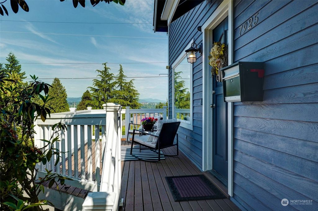 Photo of 7925 S 112th Street, Seattle, WA 98178 (MLS # 2101966)