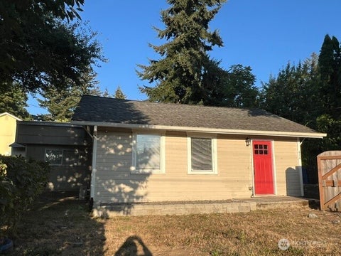 Photo of 414 Chambers Street NE, Olympia, WA 98506 (MLS # 2569985)