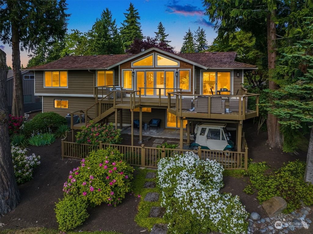 Photo of 2001 183rd Avenue NE, Redmond, WA 98052 (MLS # 2075420)