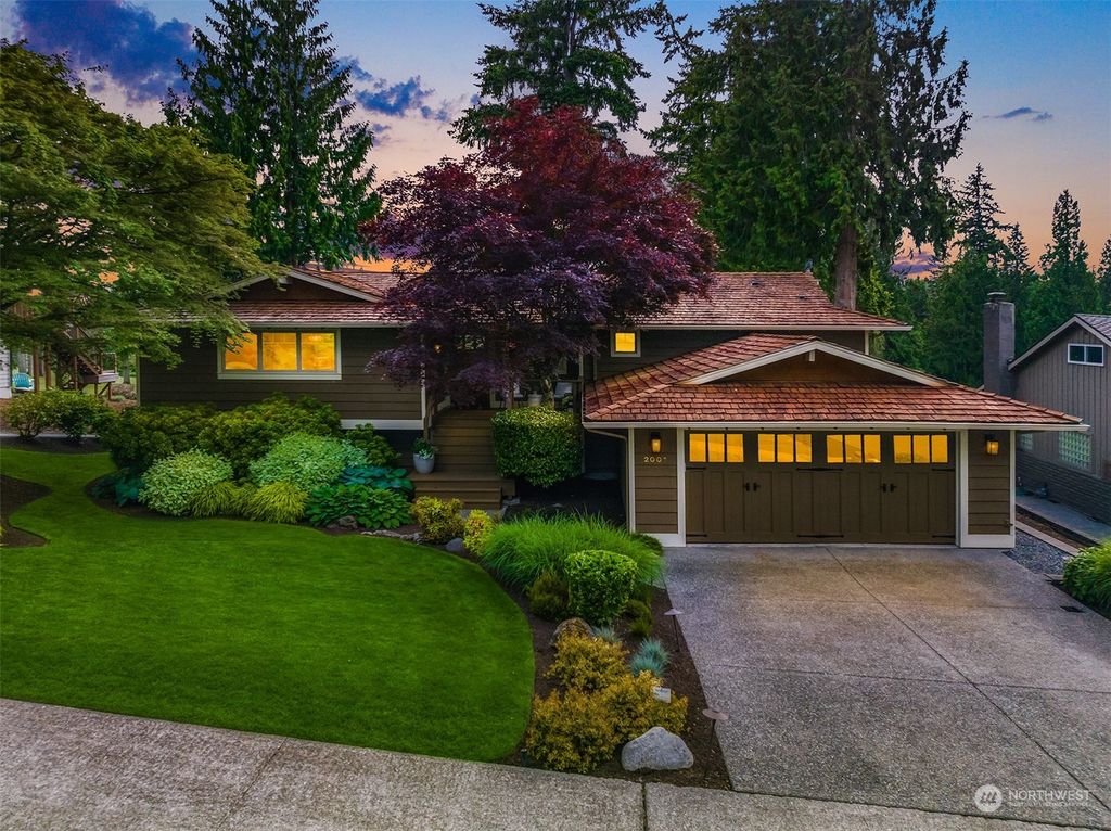 Photo of 2001 183rd Avenue NE, Redmond, WA 98052 (MLS # 2075420)