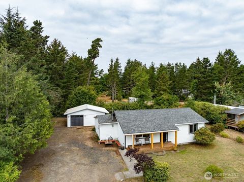 Photo of 29709 M Pl, Ocean Park, WA 98640 (MLS # 2417202)