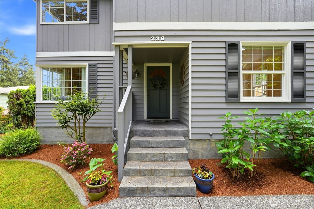 Photo of 236 SW 166th Place, Normandy Park, WA 98166 (MLS # 2527693)