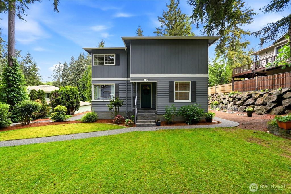 Photo of 236 SW 166th Place, Normandy Park, WA 98166 (MLS # 2527693)